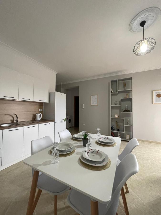 The Sunset Apartment Vlorë Extérieur photo